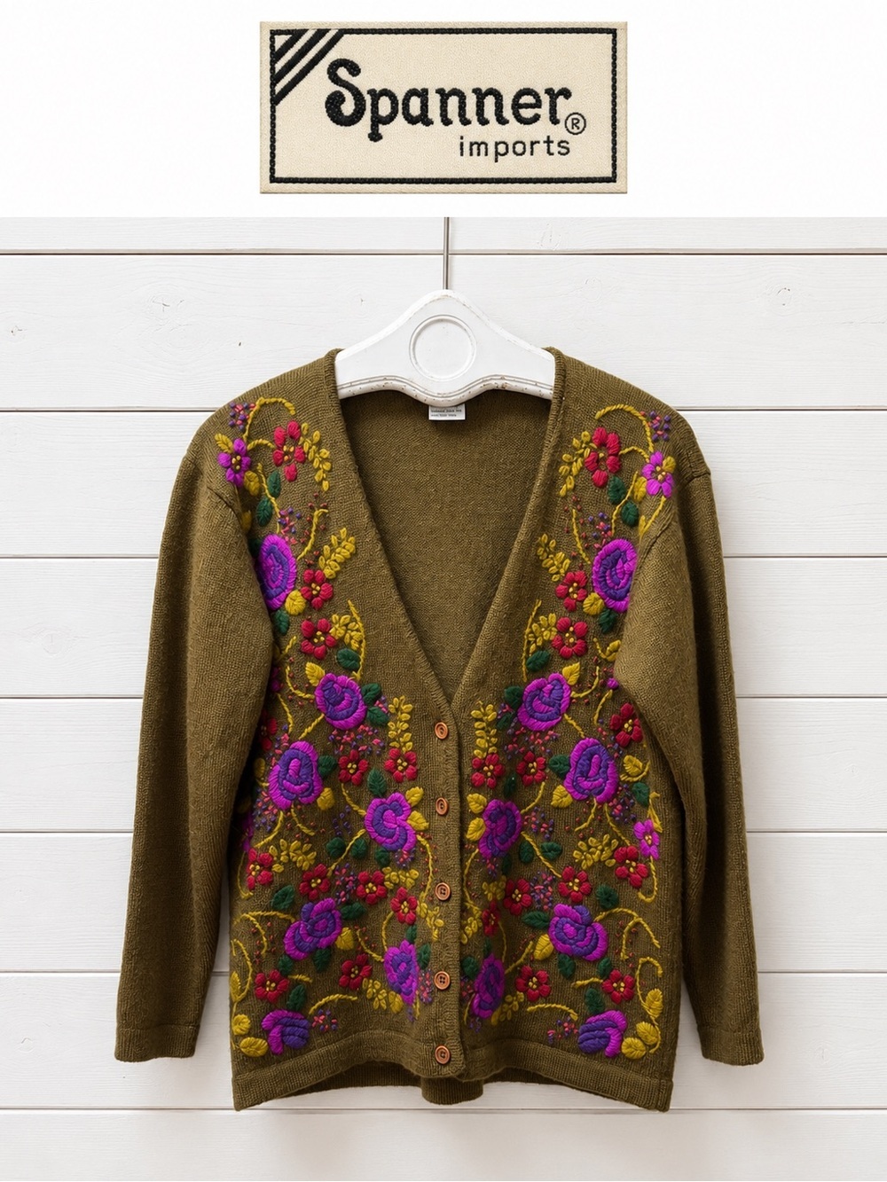 Spanner Imports Embroidered VINTAGE Cardigan – Olive Green – Size M